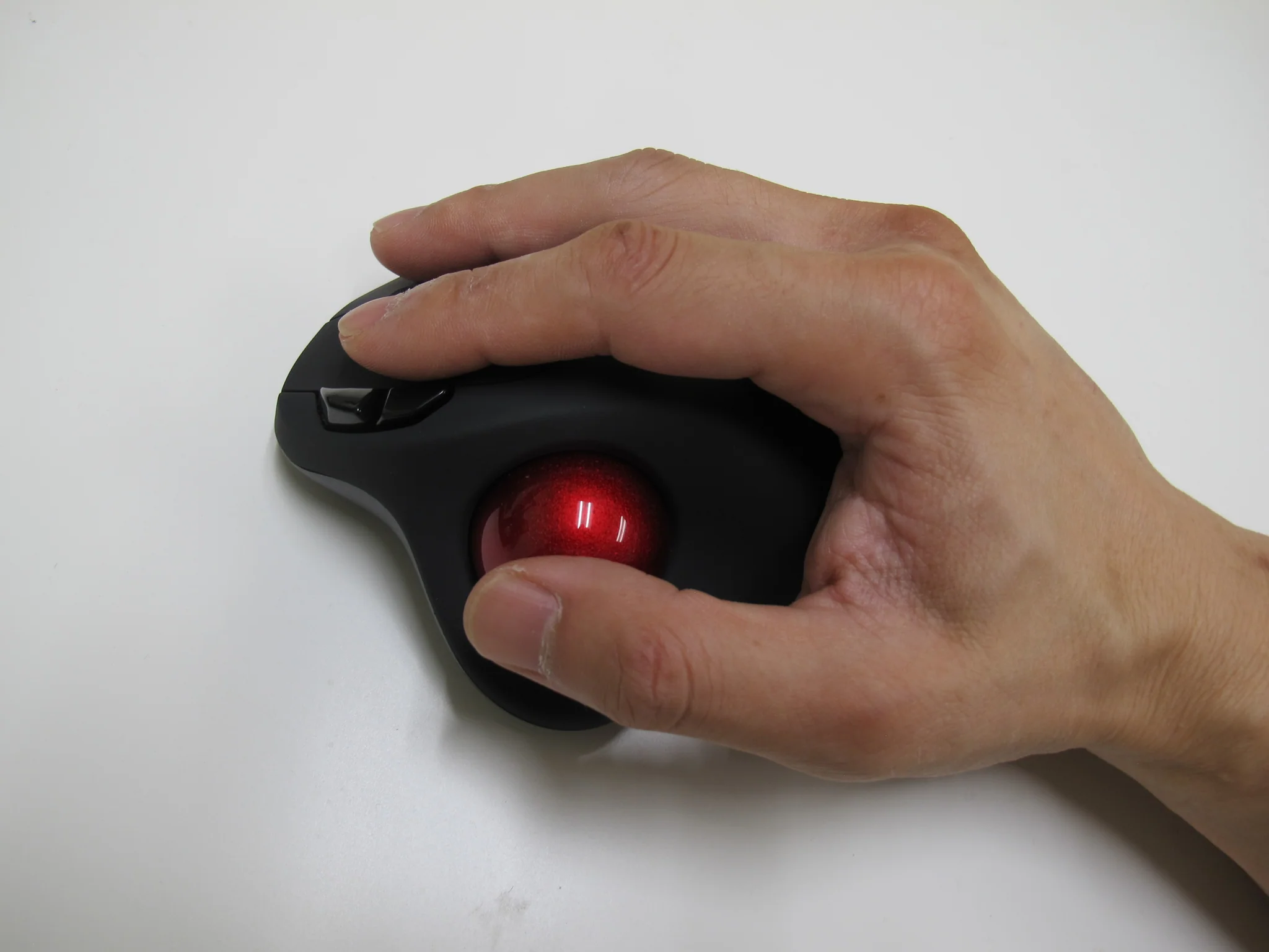 EDJO Wireless Trackball Mouse, Ergonomic Mouse with 30° Tilt, 5 DPI, Red